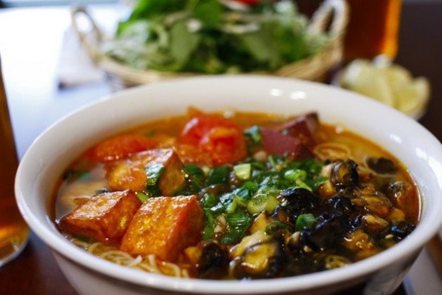 Bún ốc Cô Thêm nổi tiếng Hà thành